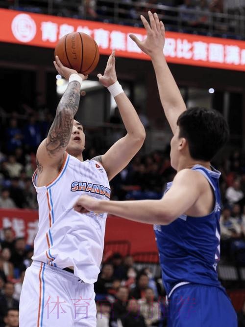 山东男篮总结比赛:球队用六连胜回馈现场万千球迷热情支持 山东男篮总结比赛:球队用六连胜回馈现场万千球迷热情支持